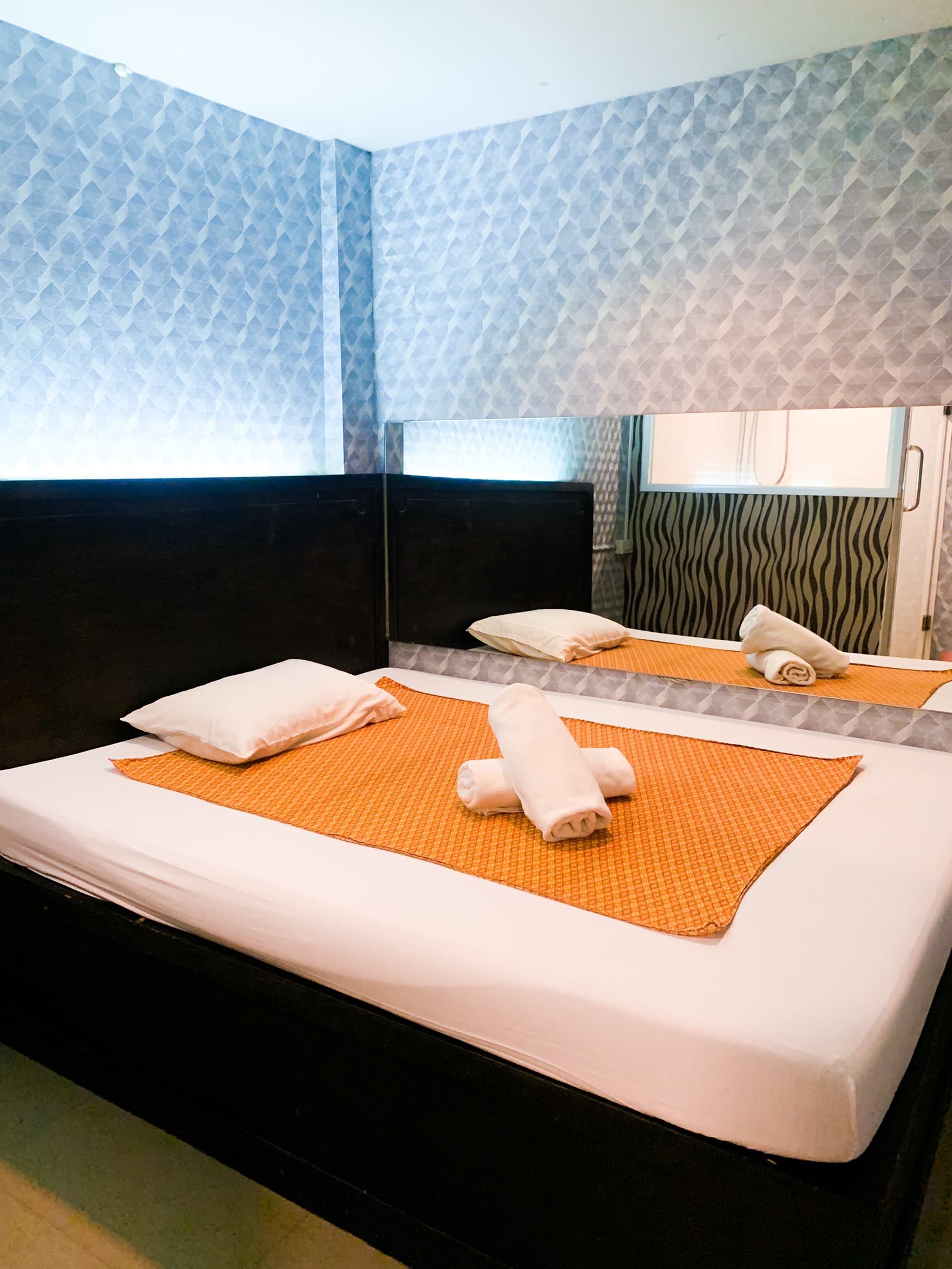 Standard Shower Suite — luxury nuru massage suite in Bangkok