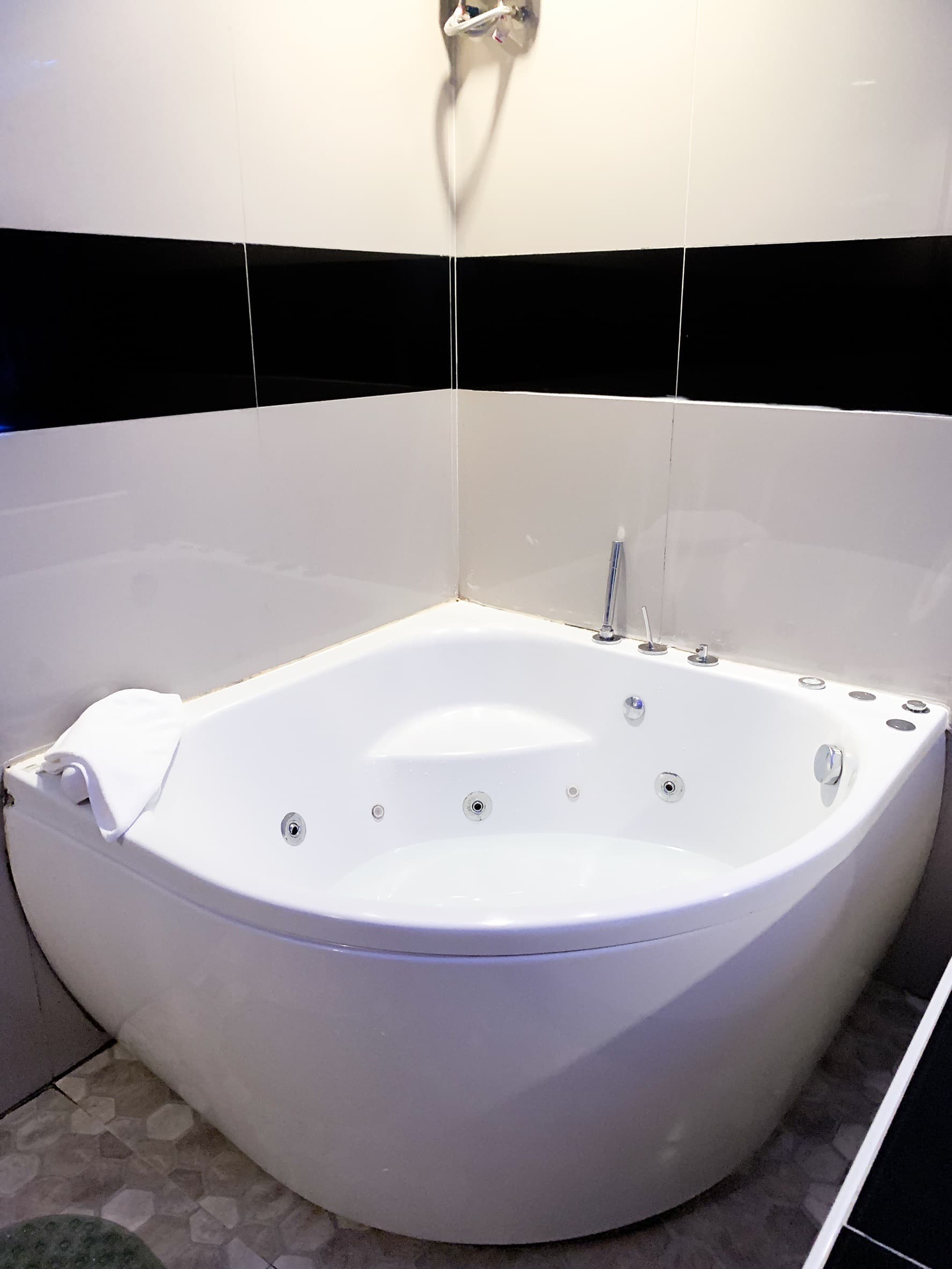 VIP Jacuzzi + Nuru Mat — luxury nuru massage suite in Bangkok